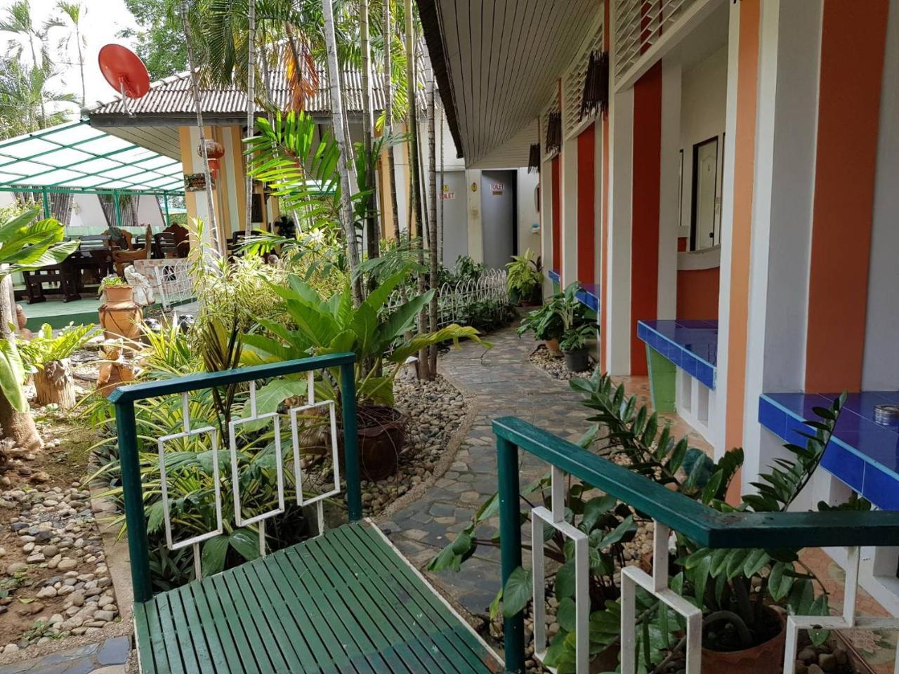 แซมส์เฮาส์ กาญจนบุรี Hotel ภายนอก รูปภาพ
